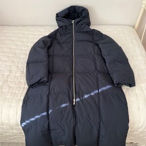 Jil Sander Navy Long Down Puffer - Size 32. I am 5”3 125 lbs. Fits oversized!